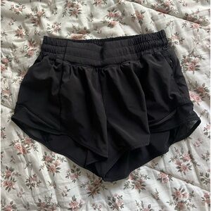 Lululemon black hotty hot shorts